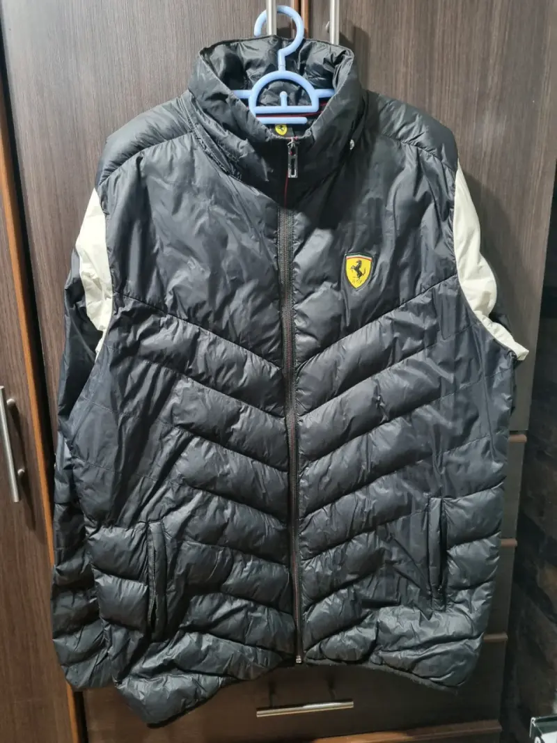 Chaqueta acolchada negra Ferrari - 1