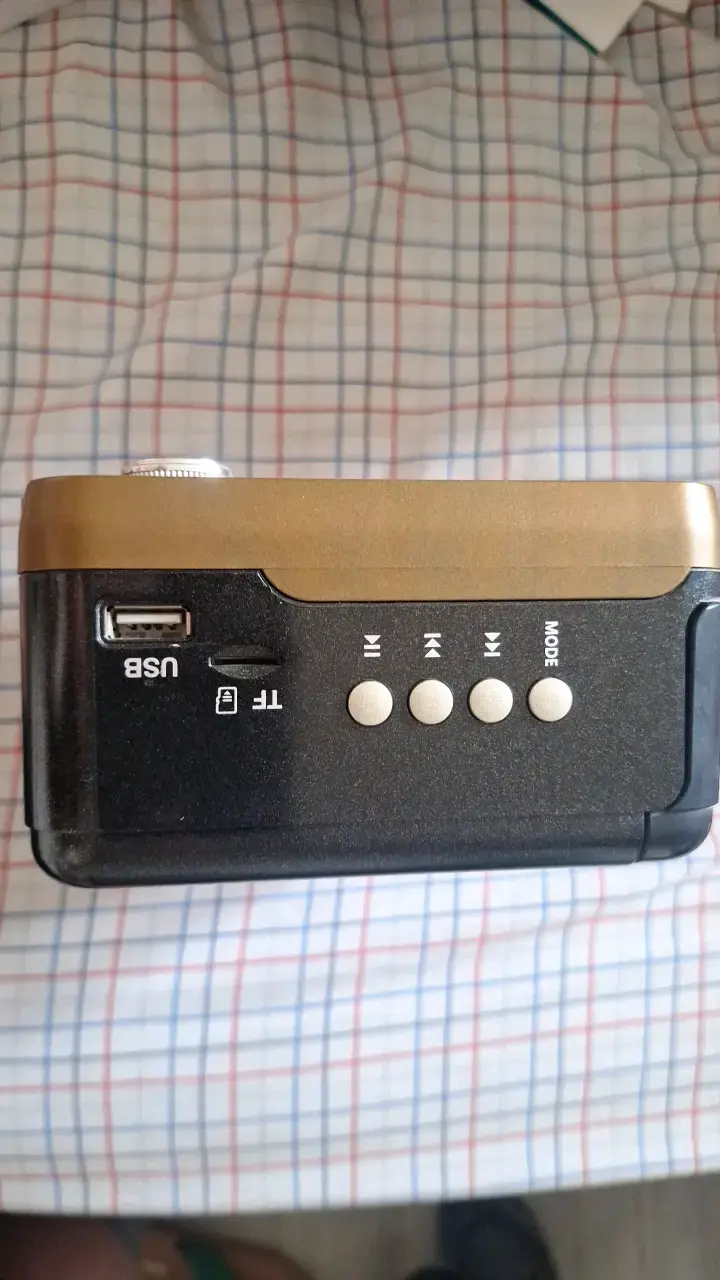 Radio portátil vintage Audolab con antena - 2