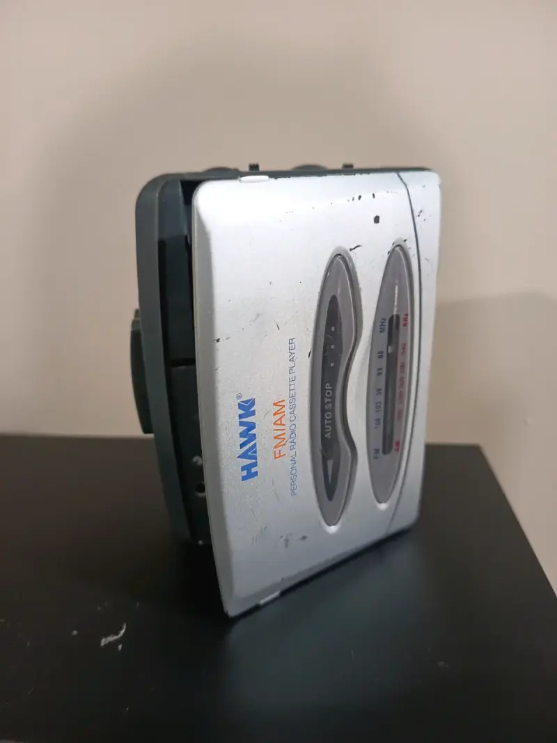 Walkman HAWK FM/AM reproductor de casetes - 1