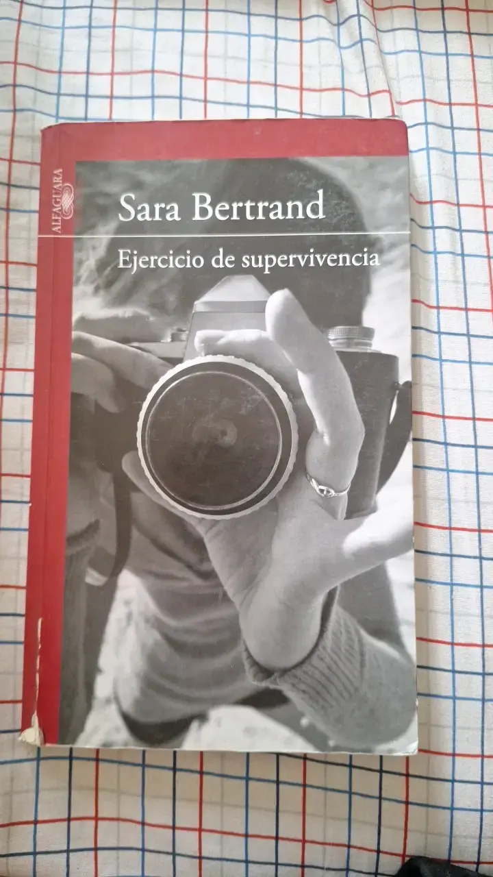 Libro 'Ejercicio de supervivencia' de Sara Bertrand - 1