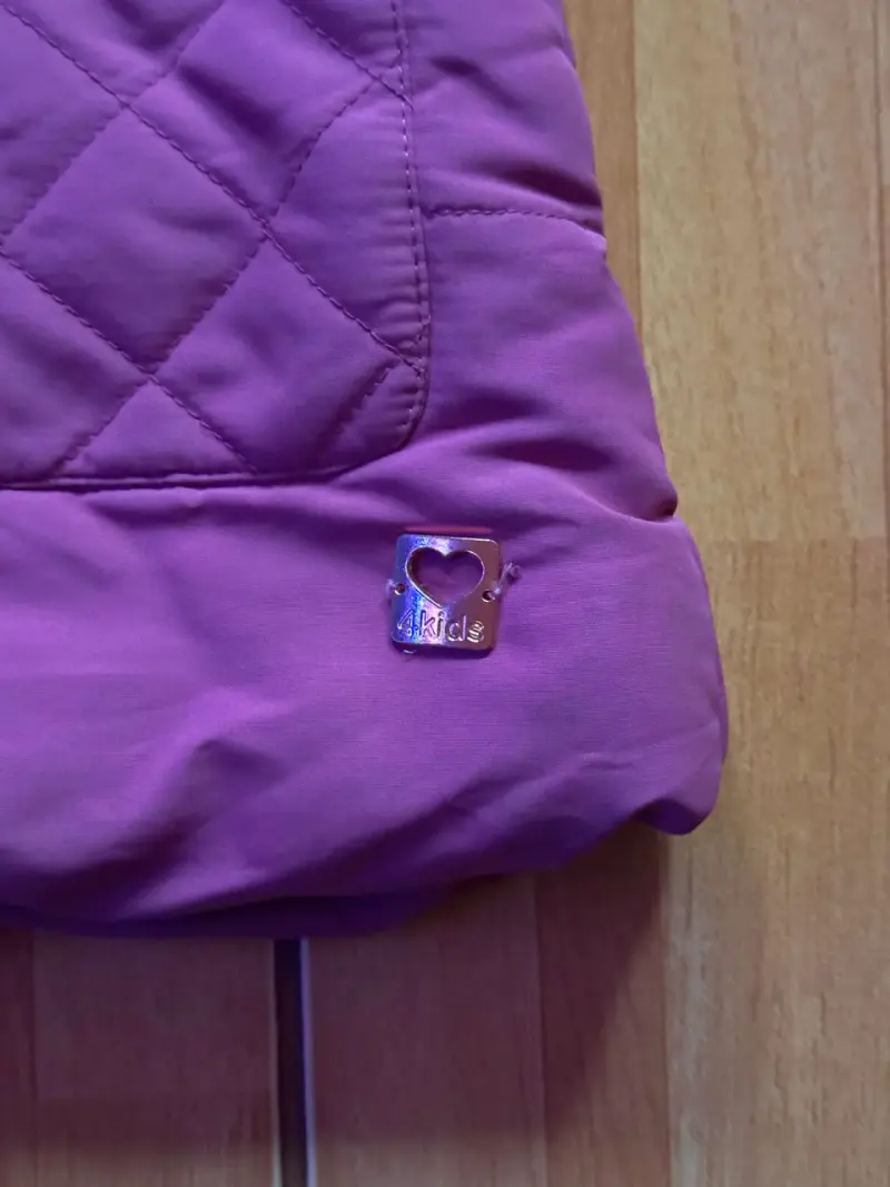 Abrigo infantil magenta con capucha y forro - 3