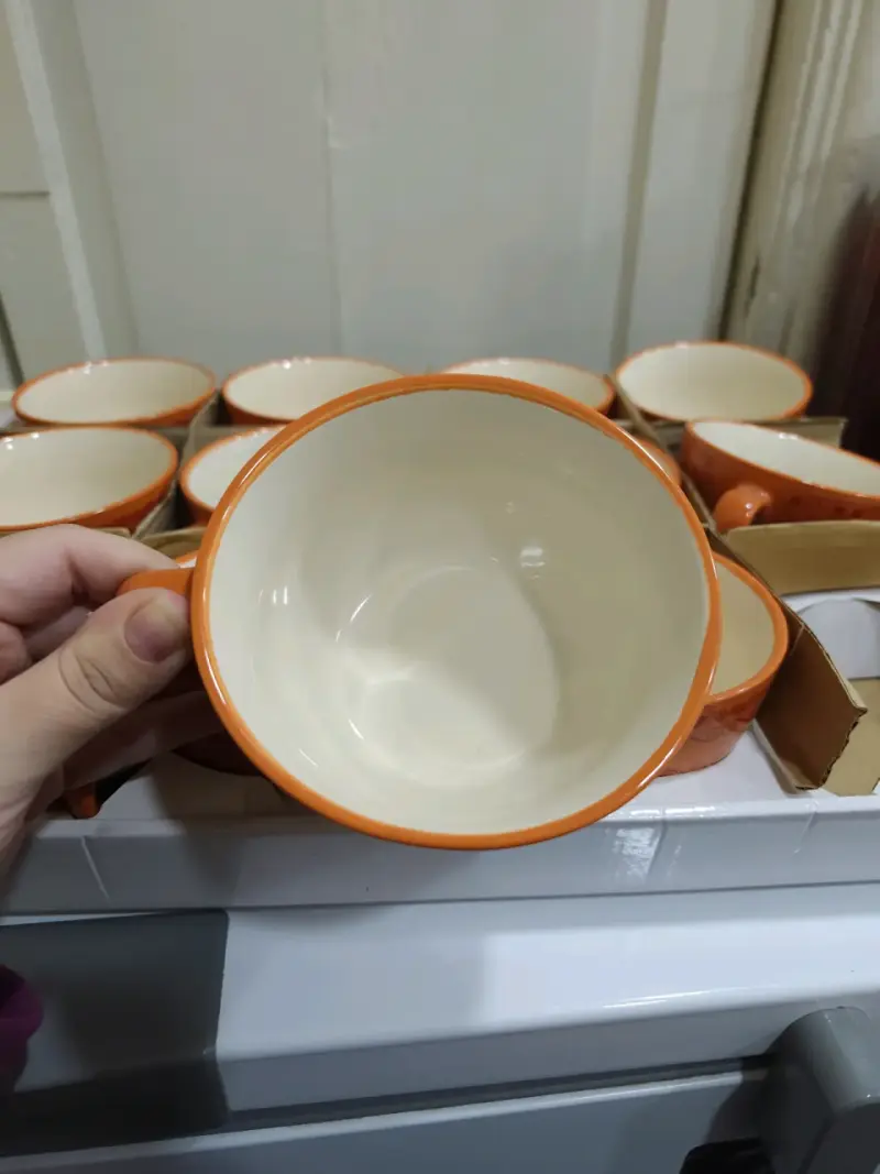 Juego de tazas de cerámica naranja decoradas - 2
