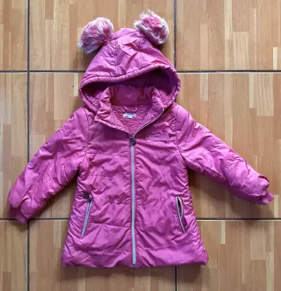 Abrigo infantil rosa con capucha y orejas - miniatura 1