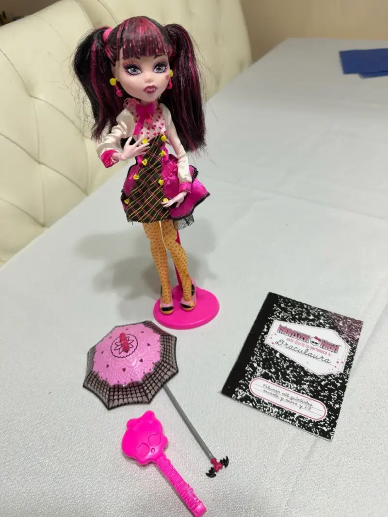 Muñeca Monster High Draculaura edición especial - 3