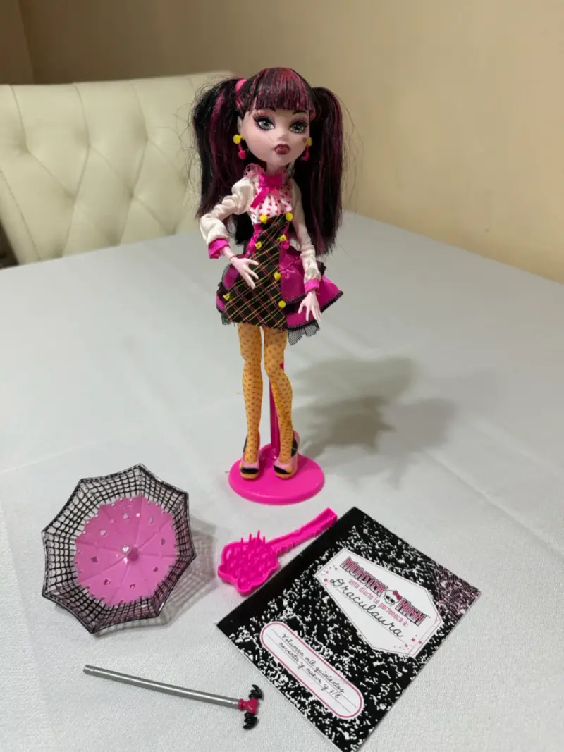 Muñeca Monster High Draculaura edición especial - 5