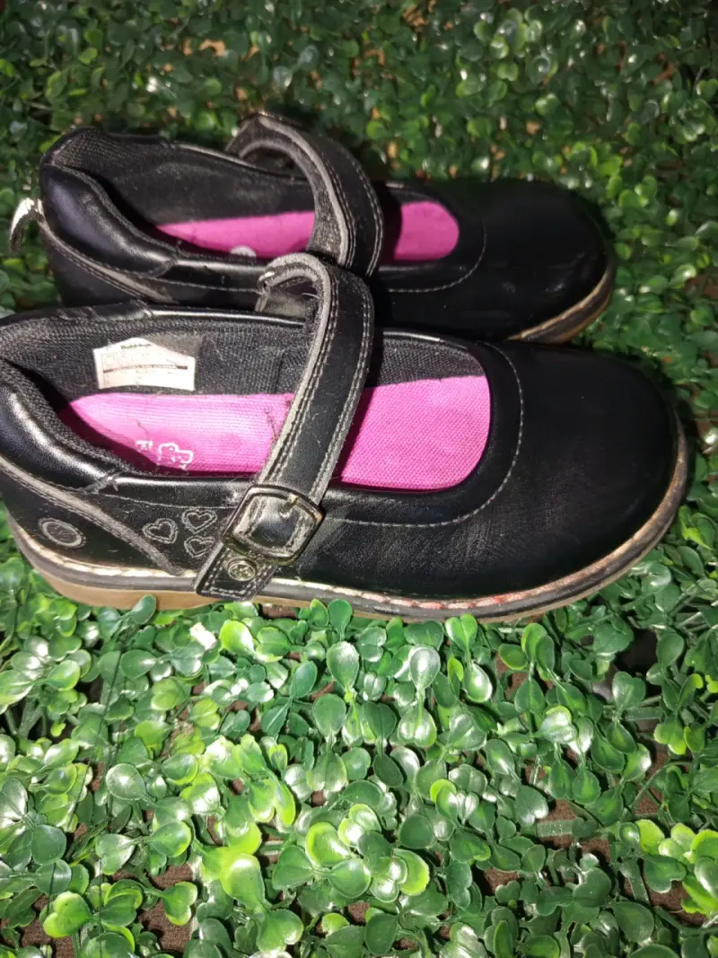 Zapatos escolares negros para niña con hebilla - 2