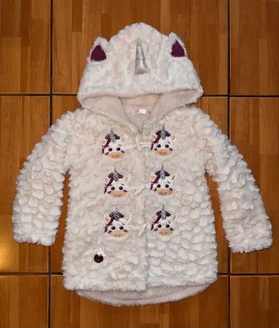 Abrigo infantil con diseño de unicornio - miniatura 1