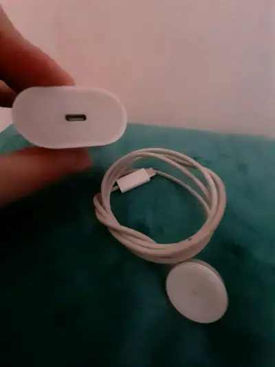 Cargador apple watch con cable magnético - miniatura 1