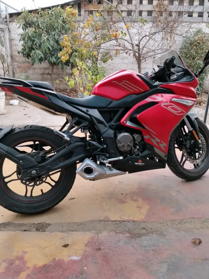 Moto deportiva voge 300 rr 2021 - 2