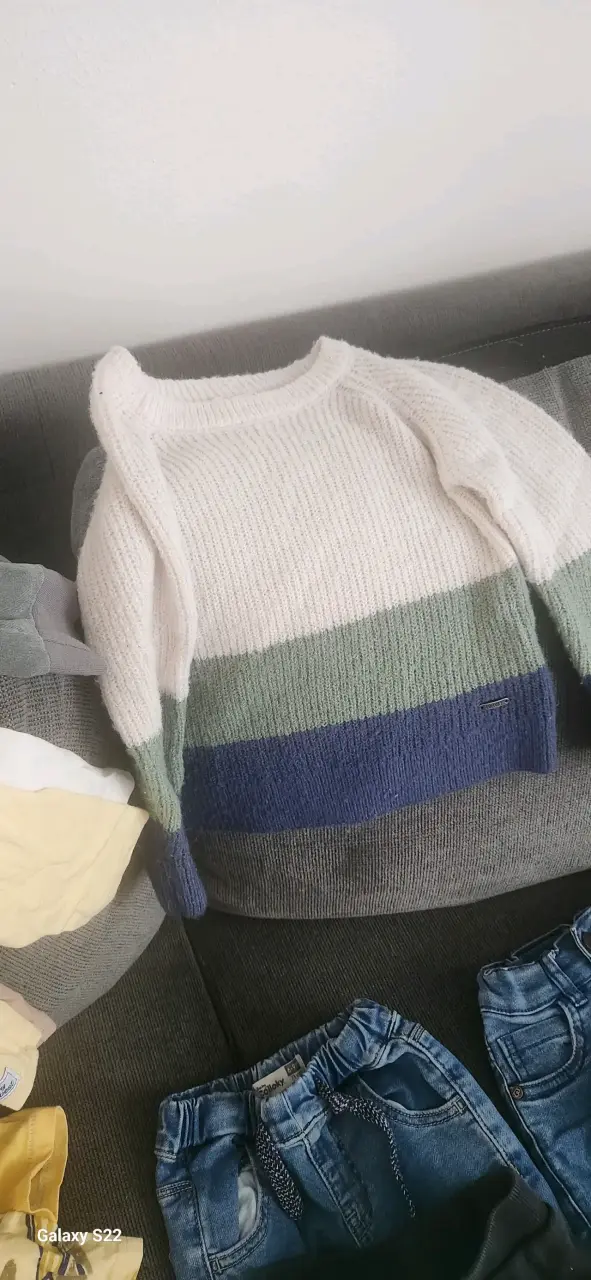 Conjunto de ropa infantil variada - 2