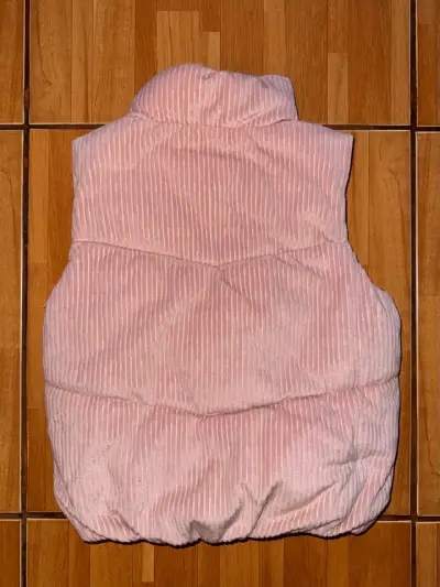 Chaleco acolchado rosado sin mangas - miniatura 2