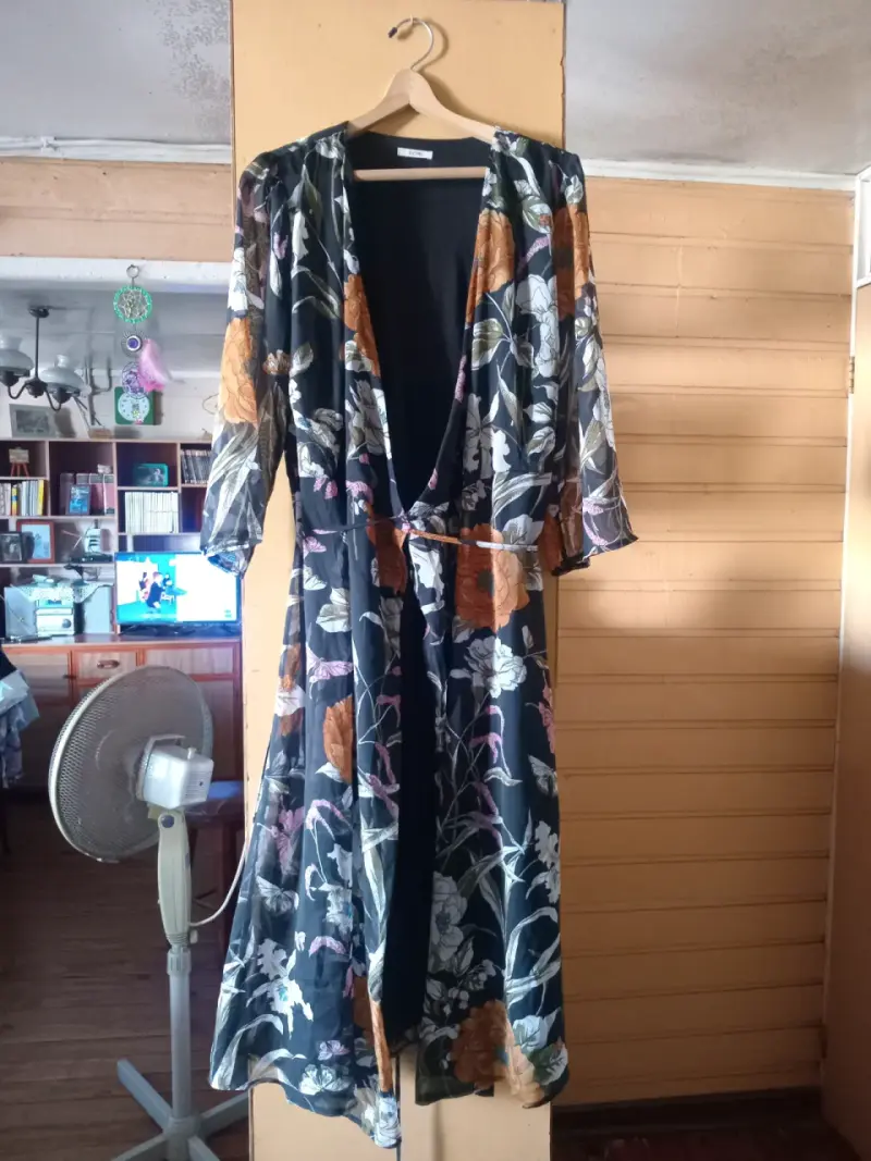 Vestido floral de manga larga Bloom