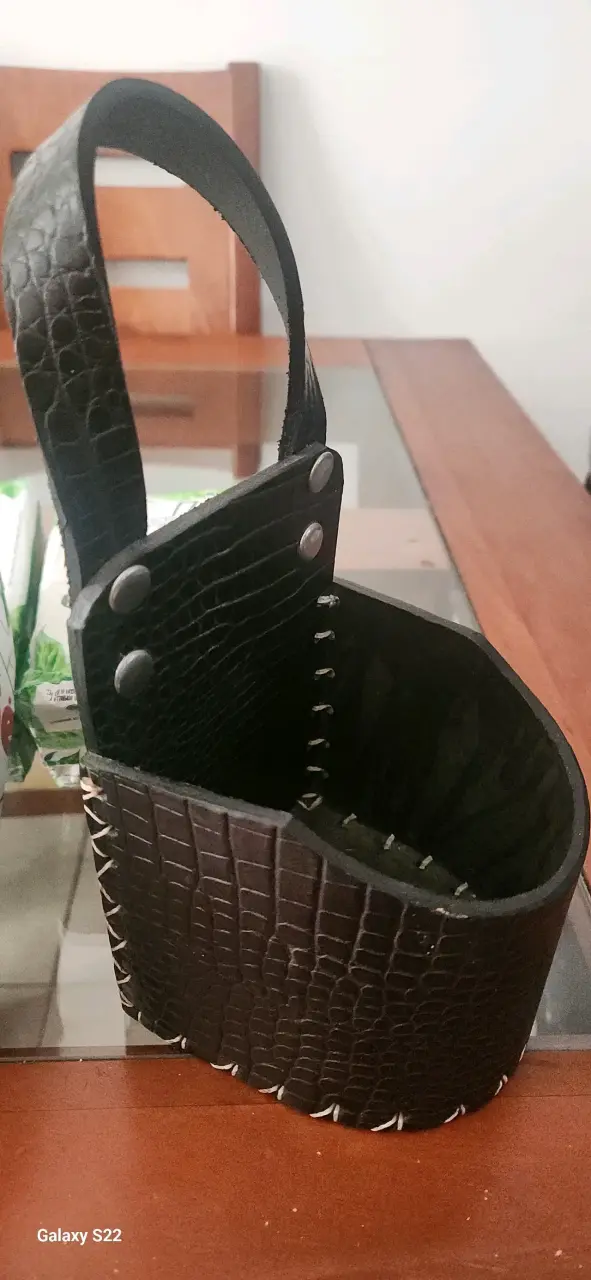 Porta mate para auto de cuero - 2