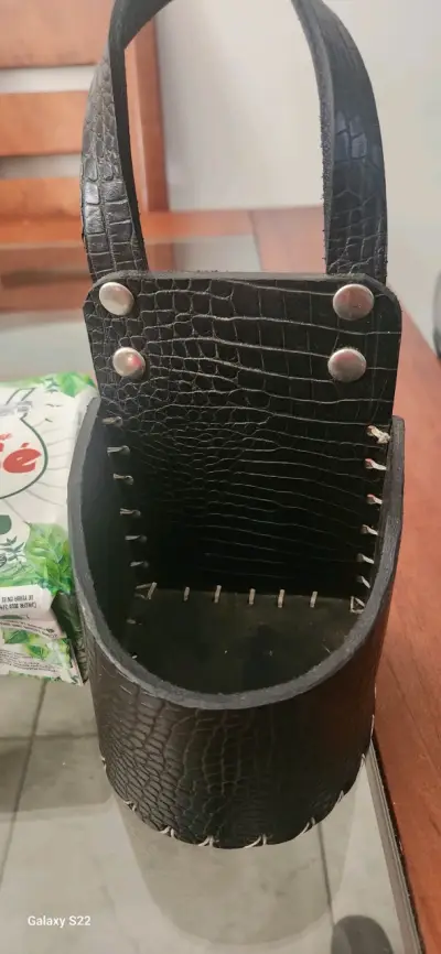 Porta mate para auto de cuero - miniatura 3