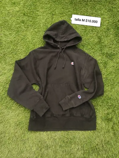 Polerón unisex Champion negro con capucha - miniatura 2