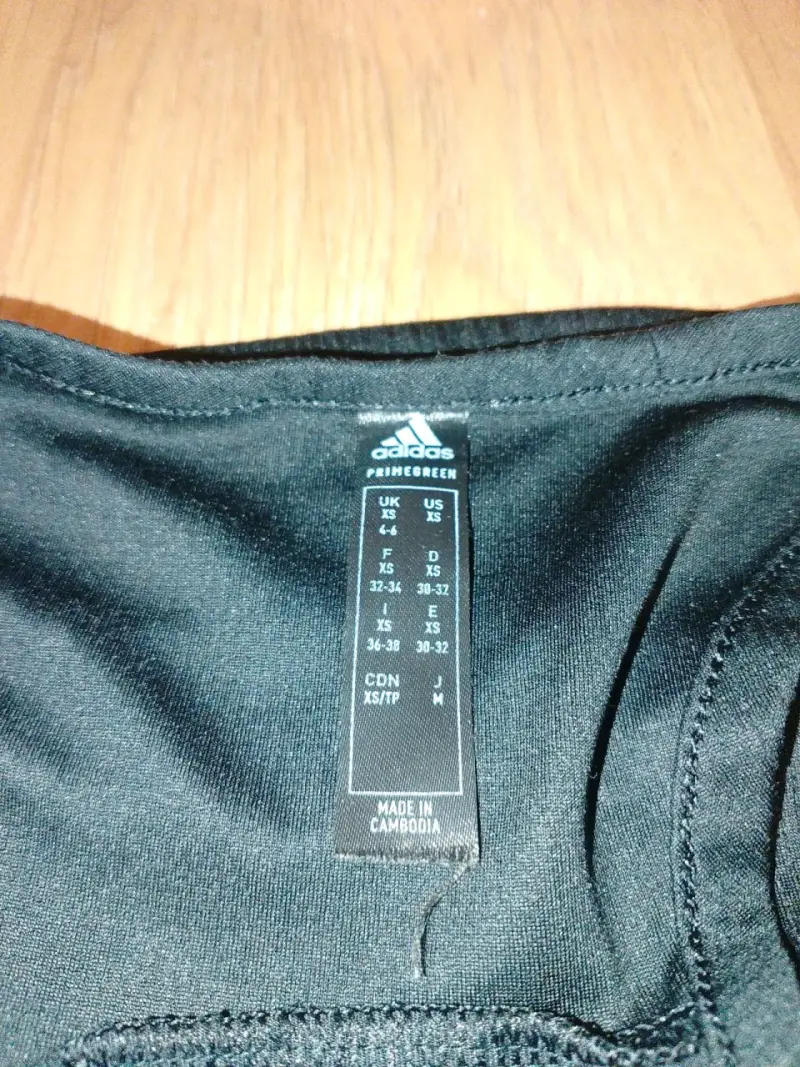 Polera deportiva Adidas negra sin mangas - 3