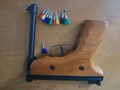 Pistola de aire comprimido con dardos - miniatura 6