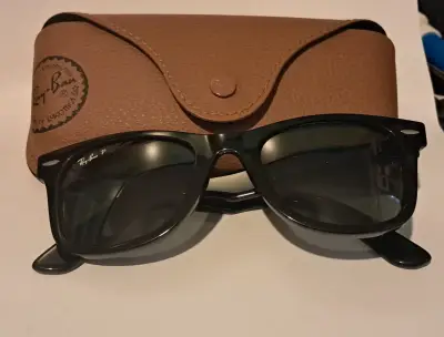 Lentes de sol Ray-Ban Wayfarer polarizadas - miniatura 1
