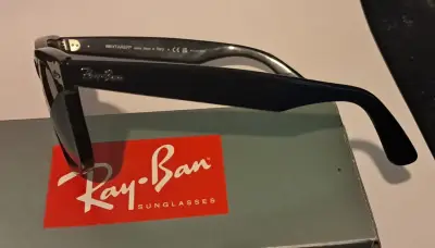 Lentes de sol Ray-Ban Wayfarer polarizadas - miniatura 3