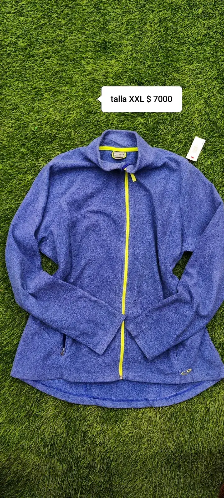 Chaqueta polar azul con cierre amarillo - 1