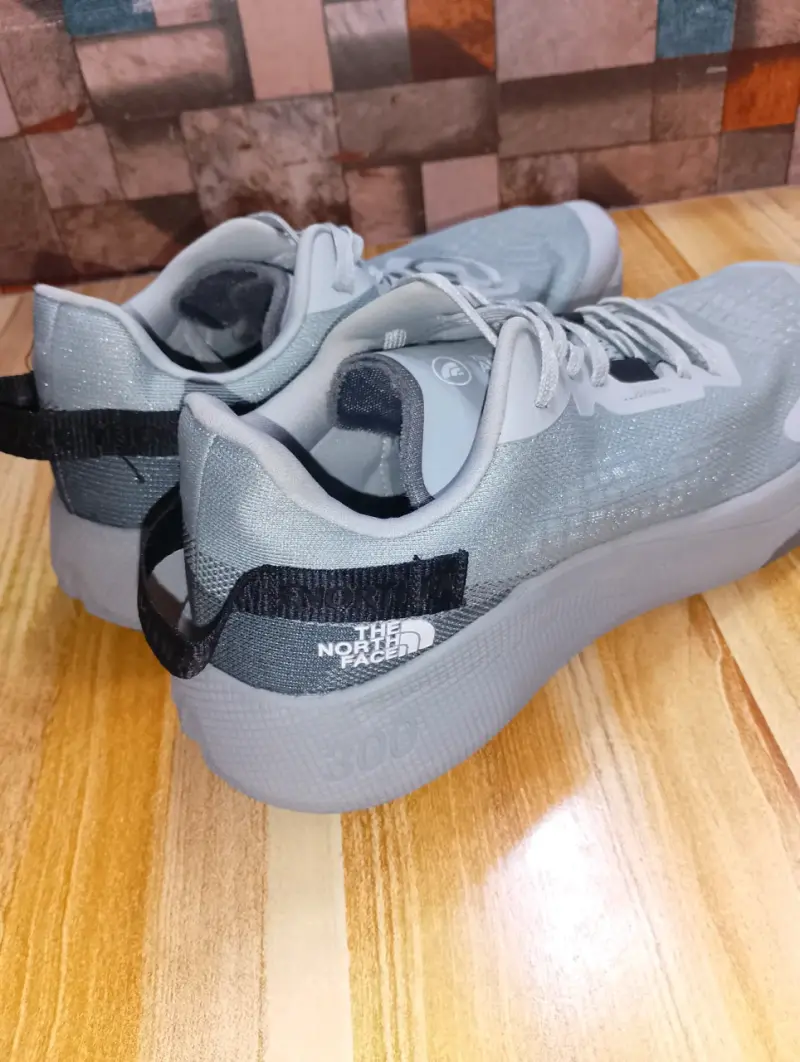 Zapatillas grises The North Face deportivas - 3