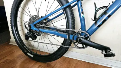 Bicicleta de montaña GT Zaskar Elite 2025 - miniatura 2