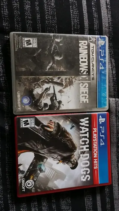 Juegos PS4 Rainbow Six Siege y Watch Dogs - miniatura 1