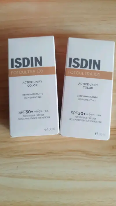 Protector solar ISDIN FotoUltra 100 SPF50+ - miniatura 1