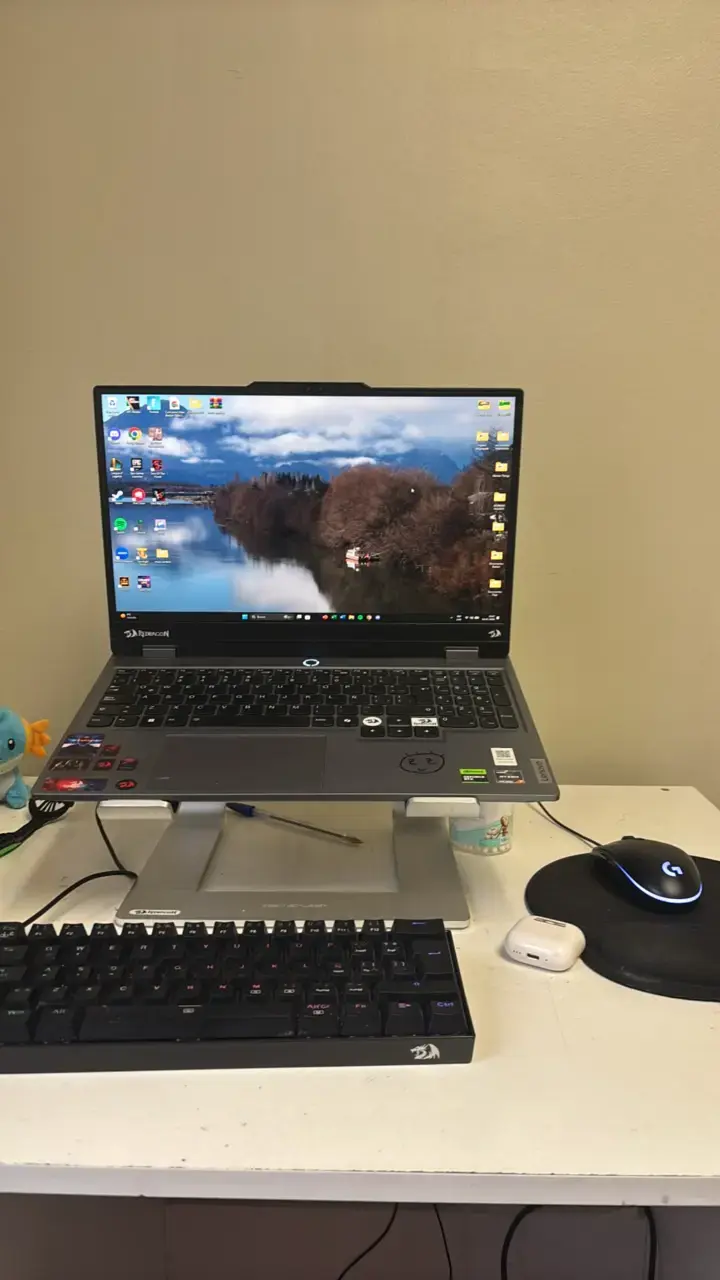 Laptop Gamer Lenovo LOQ15 ARP 9