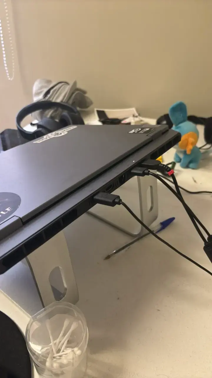 Laptop Gamer Lenovo LOQ15 ARP 9 - 4