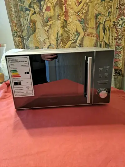 Horno microondas Midea espejo 20 litros - miniatura 1
