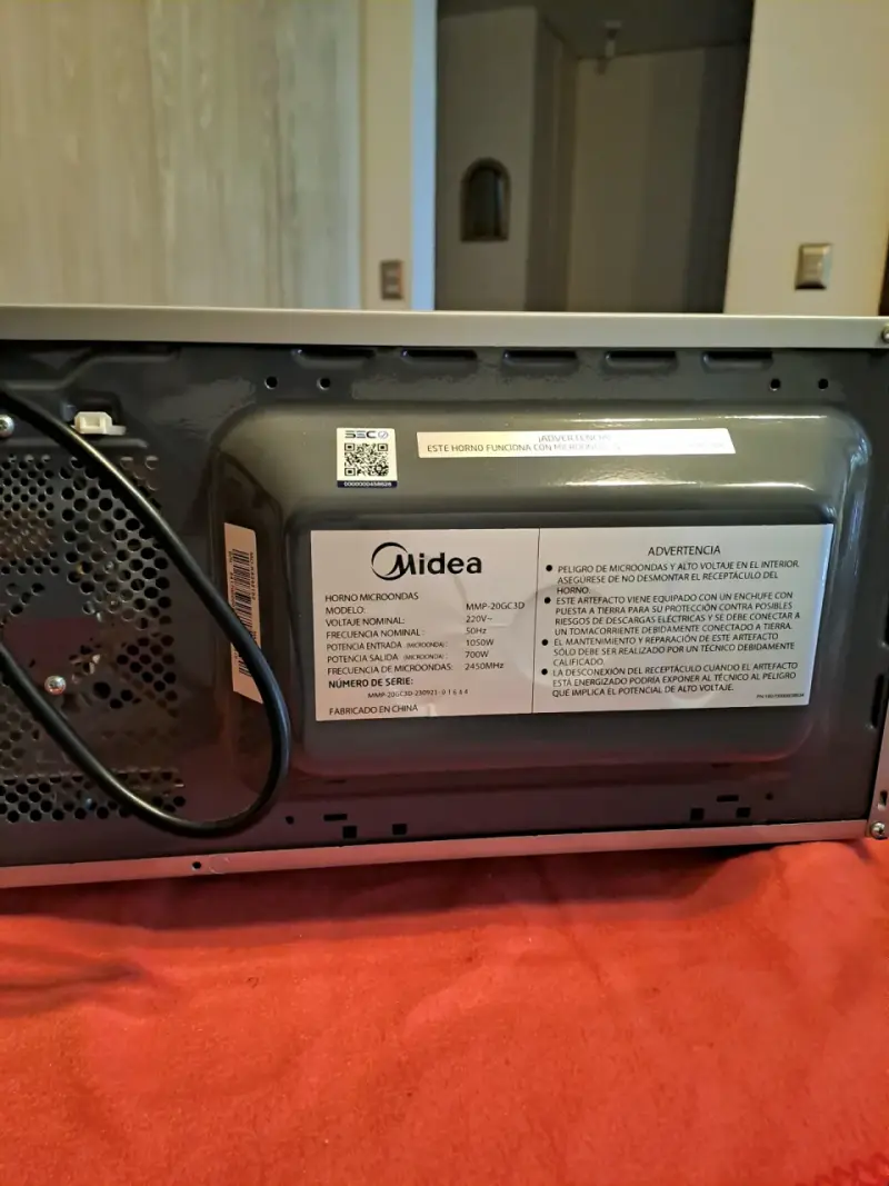 Horno microondas Midea espejo 20 litros - 4