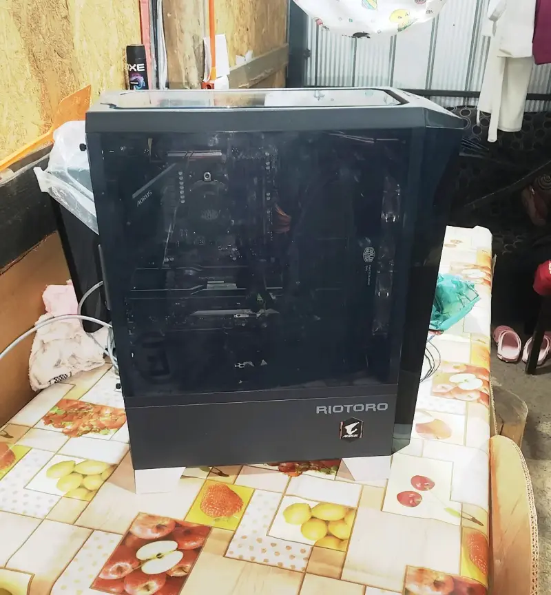 PC de escritorio conversable - 4