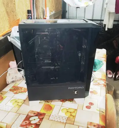 PC de escritorio conversable - miniatura 4