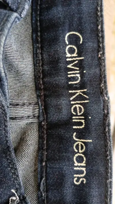 Jeans azul oscuro para mujer - miniatura 2
