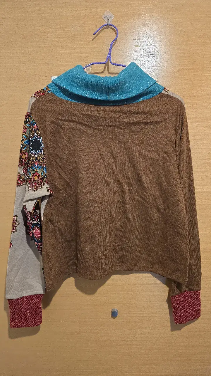 Suéter bohemio con cuello alto, nuevo con etiqueta - 2
