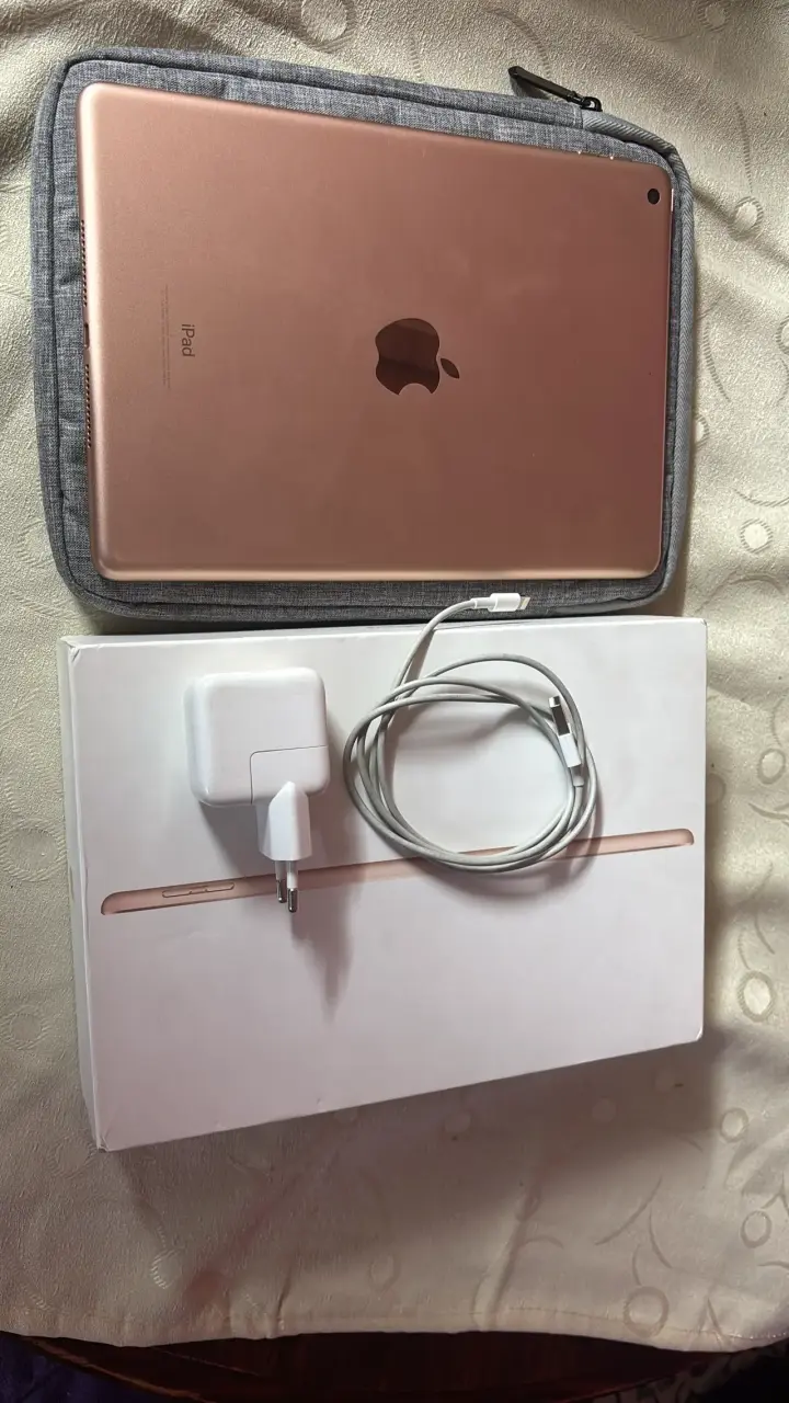 iPad con cargador y caja original - 2