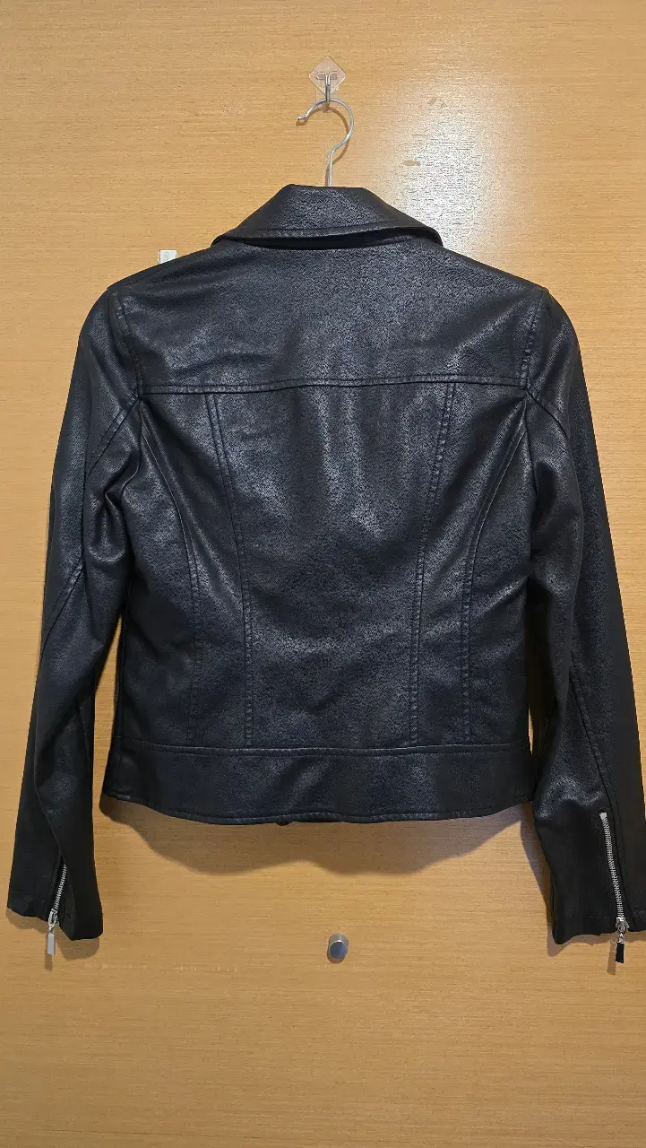 Chaqueta efecto cuero, negra - 2