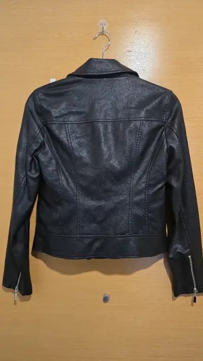 Chaqueta efecto cuero, negra - miniatura 2
