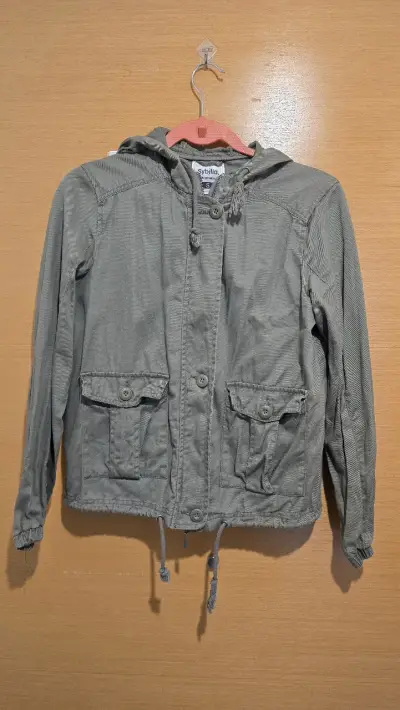 Chaqueta verde con capucha Sybilla - miniatura 1
