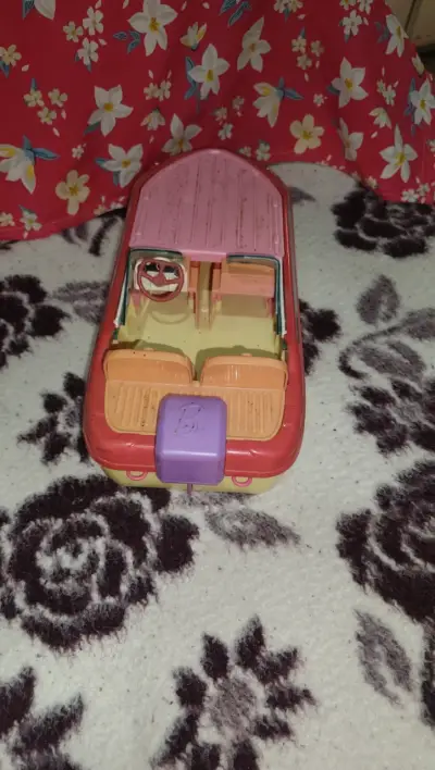 Lancha de juguete Barbie con toldo - miniatura 2