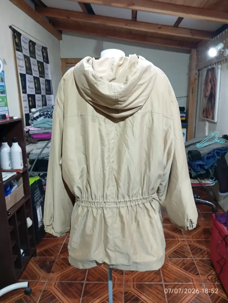 Parka beige con capucha para mujer - 2
