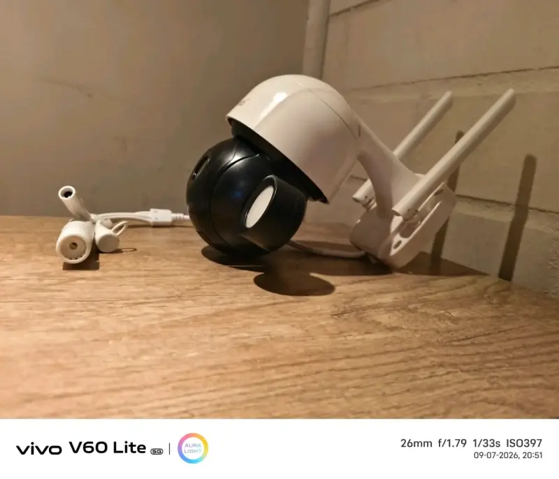 Cámara de seguridad Veloti con visión nocturna - 2