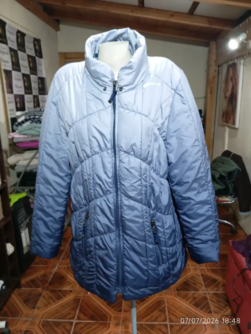 Chaqueta acolchada azul para mujer