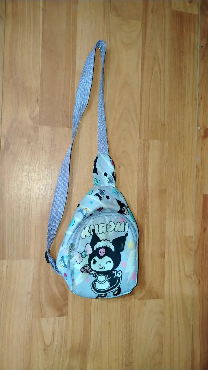 Mochila pequeña Kuromi estampada