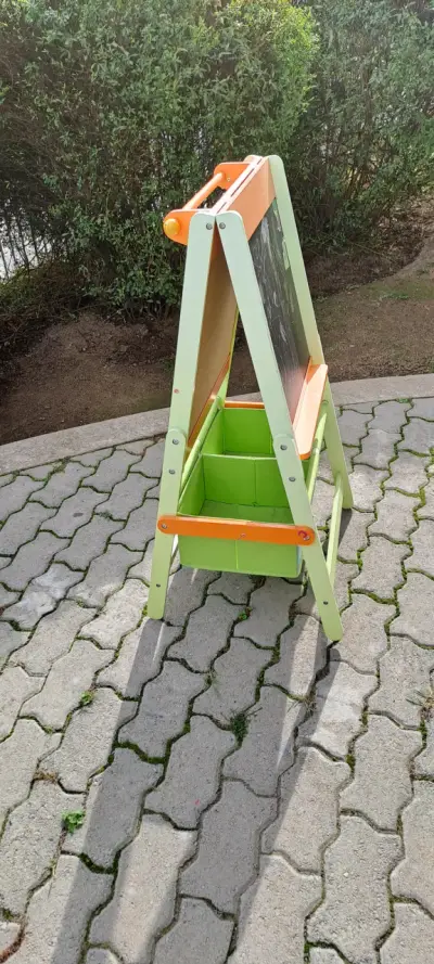 Pizarra infantil con organizadores de juguete - miniatura 3
