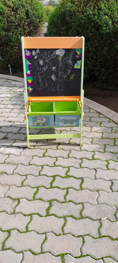 Pizarra infantil con organizadores de juguete - miniatura 4