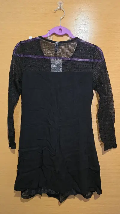 Vestido negro de encaje manga larga - miniatura 2