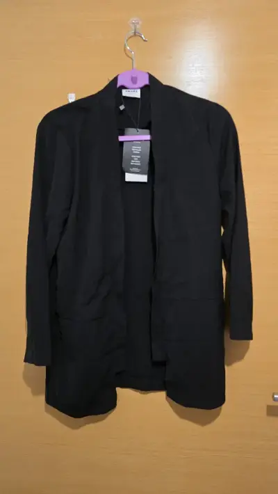 Blazer negro de mujer, nuevo con etiqueta. - miniatura 1