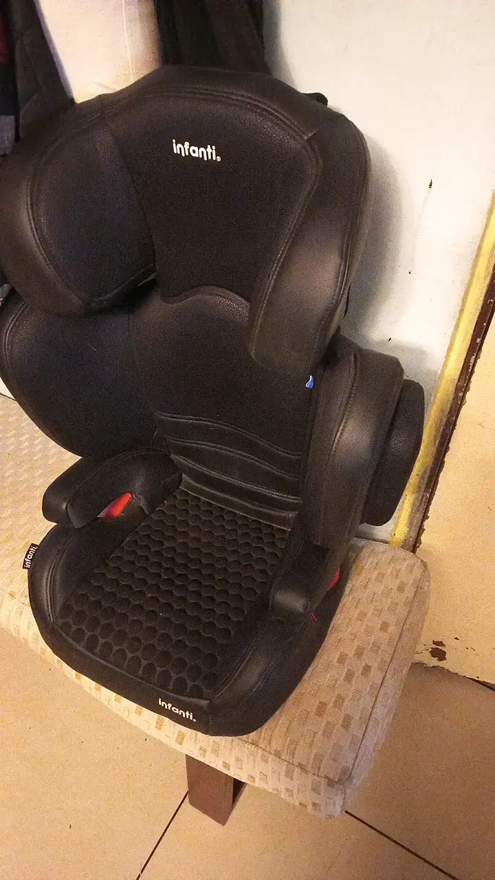 Silla de auto Infanti negra para niños